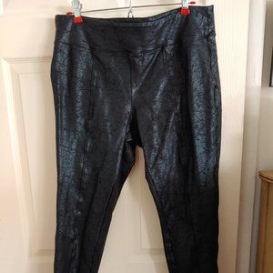 Faux leather black pants/leggings/skinny